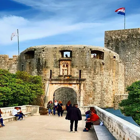 아파트먼트 라 미라지 *