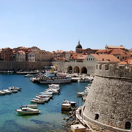 아파트먼트 라 미라지 *