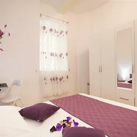 La Mirage Apartment