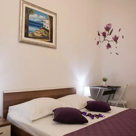La Mirage Apartment